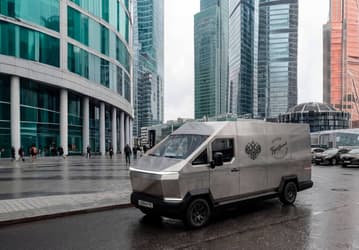 Cybertruck по-русски. Возрожденный «Руссо-Балтъ» полностью рассекречен: дизайн как у пикапа Tesla, кузов из нержавейки и цена 6,5 млн рублей