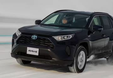 Китайцам Chery и Changan россияне предпочитают «японцев»: Toyota вошла в топ-5 российского авторынка, Mazda — на шестой позиции