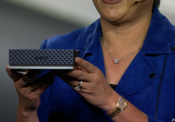 AMD показала свой мини-суперкомпьютер, помещающийся на ладони. Ryzen AI Halo создан для конкуренции с Nvidia DGX Spark