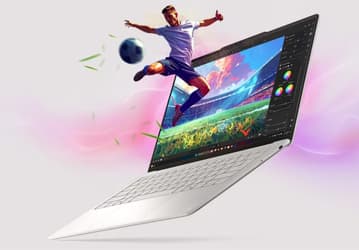 Первый ноутбук с Core Ultra 3 поступил в продажу. Даже с 8-ядерным Core Ultra 7 355 модель Lenovo Yoga Slim 7i Ultra Aura Edition стоит немало