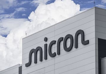 Micron начала строительство огромной фабрики по производству памяти NAND, но в обозримом будущем рынок это не спасёт