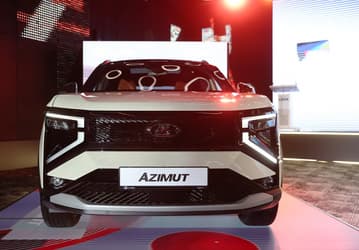 «С ценой Azimut будем тянуть до последнего». Глава АвтоВАЗа рассказал, когда стартуют продажи кроссовера Azimut, но с ценой пока определенности нет