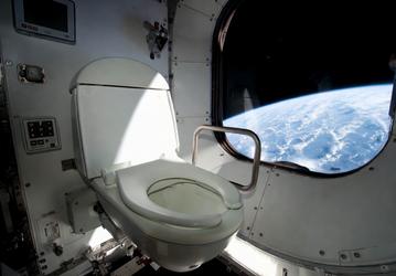Космический туалет для российского лунного корабля нового поколения готов
