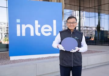 Nvidia хочет производить чипы на мощностях Intel, но только с 2028 года
