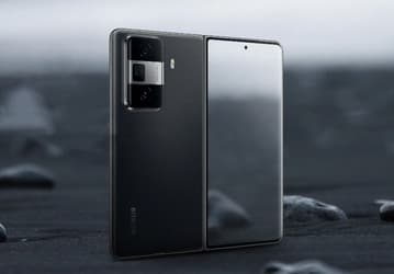 iPhone Fold ещё не вышел, а сделать так же хочет уже не только Samsung, но и Honor