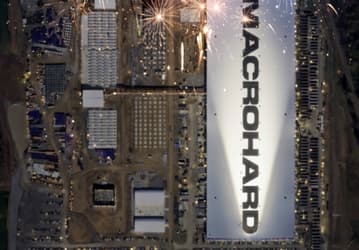 450 000 GPU, 392 000 км оптоволокна и 1,3 млн соединений за год. xAI Илона Маска подвела итоги 2025 года