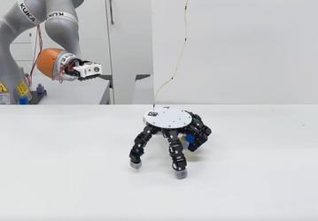 Отсоединяемая «ползущая» роботизированная рука открывает новый формат автоматизации