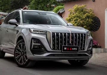 В России сильно подешевел премиум-кроссовер Hongqi HS5 2024 с полным приводом