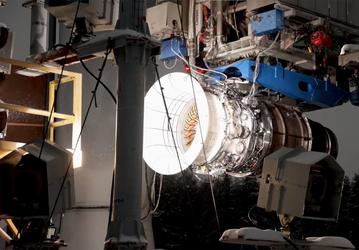 Четыре чайки за секунду: двигатель ПД-8 для нового SJ-100 обстреляли птицами