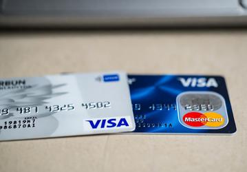 Россиян предупредили, что защита карт Visa и Mastercard устарела, а срок фактического использования подходит к концу