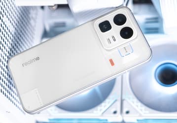 165 Гц, зум 120х, 24 ГБ ОЗУ, 8000 мАч, 80 Вт, IP68/69, ИК-передатчик, Snapdragon 8 Gen 5, Android 16 и NFC. Realme Neo 8 показали вживую