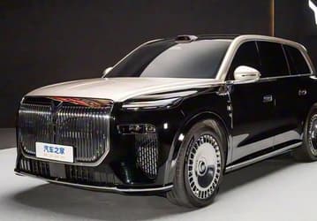 Конкурент Li Auto L9 от Voyah уже едет в Россию. «Параллельный» Voyah Taishan с пневмоподвеской и полноуправляемым шасси оценили в 8,35 млн рублей