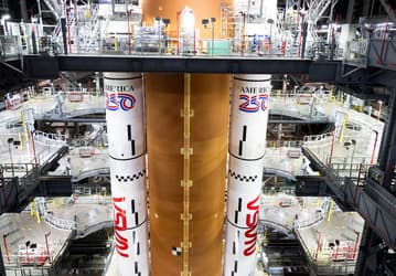 Финишная прямая: NASA готовится к выкату ракеты SLS с кораблём Orion для пилотируемого полёта к Луне 