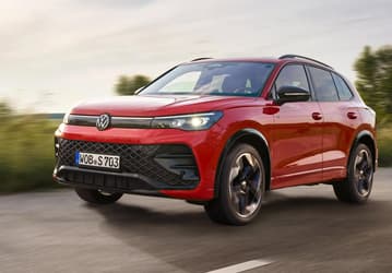 Volkswagen Tiguan по-прежнему хит в России. Импорт Volkswagen в Россию в 2025 году вырос на 69%, названы самые популярные модели