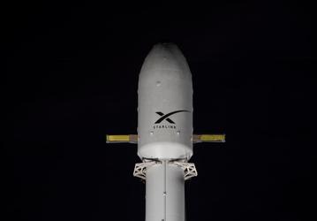 Двигатель не включился из-за газового пузыря в топливопроводе: SpaceX рассказала о проблеме со второй ступенью ракеты Falcon 9
