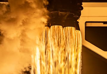SpaceX запустила 600-й Falcon 9. Ускоритель, который был в космосе 22 раза, вывел на орбиту 24 спутника Starlink V2 Mini