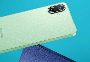 6000 мАч, 120 Гц, разъём 3,5 мм и Android 16 из коробки. Представлена Samsung Galaxy F70e 5G