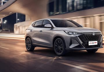 В России стартовали продажи Changan CS35 Max: сильно улучшенное оснащение, адаптация для России и 5 лет гарантии — за 2,6 млн рублей