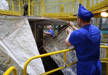 Этот корабль доставит на МКС около 2500 кг грузов. Начались предполётные испытания «Прогресса МС-33»