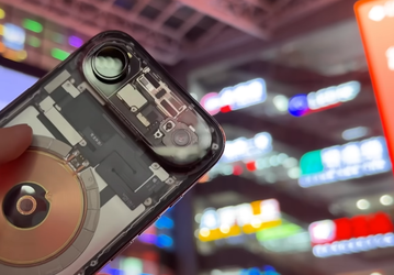 Прозрачный iPhone Air с лотком для SIM-карты: моддер сделал то, что не сделала Apple