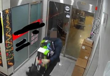 Вор украл всего три видеокарты, зато сразу на сумму почти 14 000 долларов