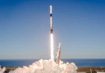 SpaceX приостановила запуски Falcon 9 после сбоя на второй ступени ракеты