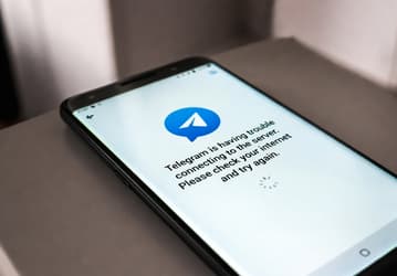 Дуров: «Россия ограничивает доступ к Telegram, пытаясь заставить своих граждан перейти на контролируемое государством приложение»