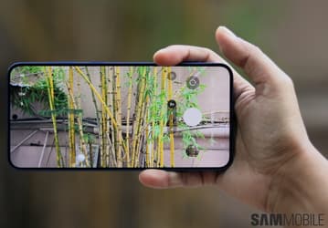 Samsung опубликовала видеоролики, демонстрирующие улучшенные возможности камеры и зума. Возможно, таким образом раскрываются «фишки» камеры Galaxy S26