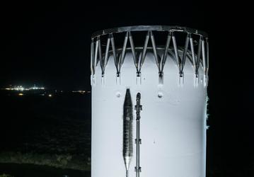 SpaceX показала Super Heavy нового поколения вблизи и подтвердила успешное завершение испытаний ускорителя