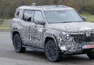 Mitsubishi Pajero нового поколения засняли на дороге