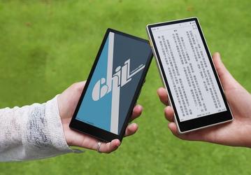 Выглядит как смартфон и может работать в цветном и черно-белом режимах. Представлена первая электронная книга Readmoo с экраном e-paper Kaleido