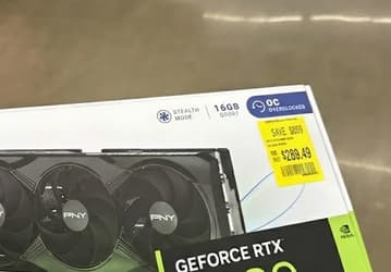 Американец купил новую GeForce RTX 5080 за 290 долларов: в Сети обсуждают аттракцион щедрости в магазинах Walmart
