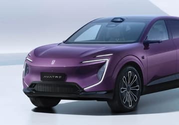 Подвинься, Li Auto. Премиальный гибрид Avatr 07 выйдет на российский рынок летом 2026 года — пневмоподвеска, 492 л.с. и просторный салон