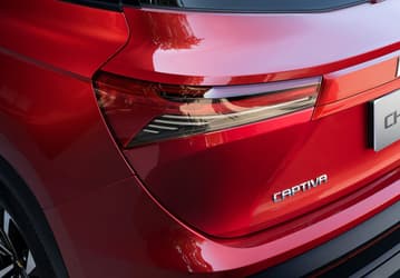 Chevrolet Captiva 2025 в России немного подорожали, но всё равно гораздо дешевле «китайцев»