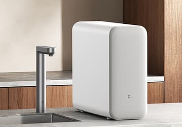 Xiaomi выпустила очиститель воды Mijia Water Purifier 2 1200G, фильтр в котором служит 7 лет. В комплекте — умный кран со встроенным OLED-дисплеем