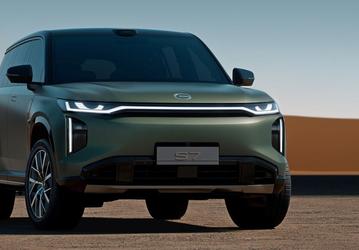Новинка с дизайном в духе Range Rover, полным приводом, запасом хода до 867 км и официальной гарантией. Названы цены GAC S7