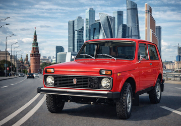 Современную «Ниву» с 16-клапанным мотором вернули к истокам: Lada Niva Sport 2025 стилизовали под классическую «Ниву» 1977 года