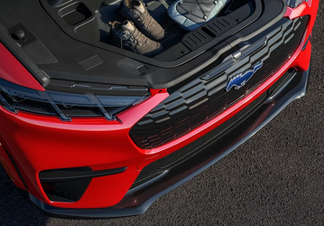 Ford все никак не научится выпускать машины без дефектов, но при этом вводит плату за доступ в багажник