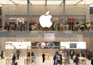 «Волнует ли Apple, что Taboola показывает подобные объявления?» Журналист Кирк Макэлхерн считает, что в сервисе Apple News много мошеннической рекламы