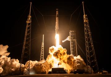 Новое место приземления ракет: SpaceX успешно посадила первую ступень Falcon 9 на площадке № 40 на мысе Канаверал