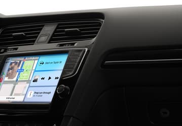 Apple CarPlay вскоре получит поддержку различных чат-ботов, так что поговорить можно будет не только с Siri