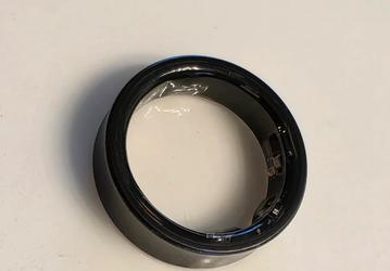 «Бомба замедленного действия» на пальце. Владелец Samsung Galaxy Ring показал вздутый аккумулятор