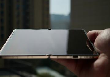 Apple не успела: Honor показала Honor Magic V6 — первый в классе смартфон без складки на экране