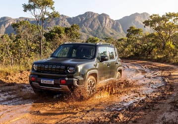 Представлен Jeep Renegade 2027: внедорожник стал «мягким» гибридом и подешевел