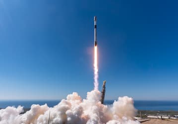 Одна и та же ступень Falcon 9 полетела уже в 27-й раз — и снова успешно села. SpaceX запустила 29 спутников Starlink