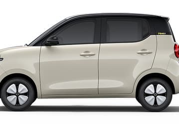 Один из самых популярных автомобилей в Китае обновился: новый Wuling Hongguang MINIEV стоит 6000 долларов