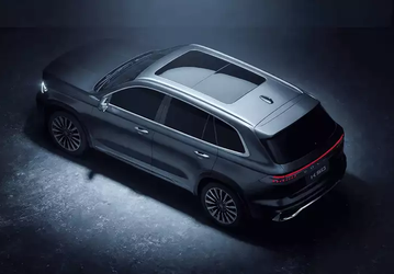 На бывшем заводе Volkswagen началось производство новых технологичных Volga. Названы отличия Volga K50 от Geely Monjaro