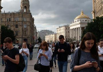 Жителей Подмосковья предупредили о сбоях в работе мобильного интернета. Какие приложения будут работать при отключениях