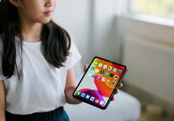 Складной iPhone всё ближе: Apple готовит экран без складки и «самовосстанавливающееся» стекло
