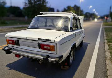 «Капсула времени» из 90-х: в России продают почти новый ВАЗ-2106